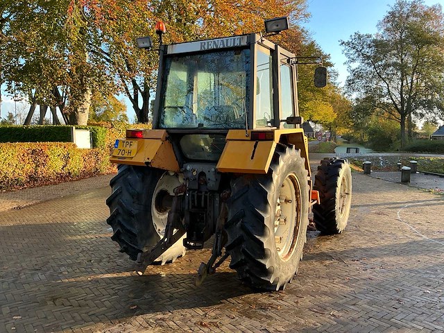 1987 renault 133.14 vierwielaangedreven landbouwtractor - afbeelding 16 van  17