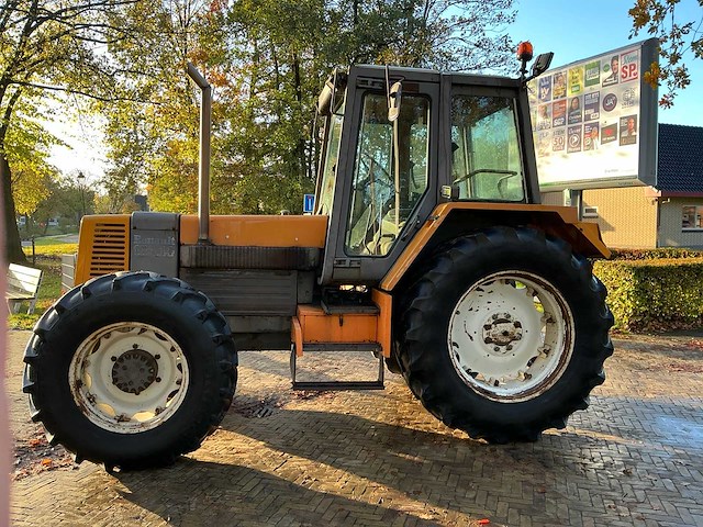 1987 renault 133.14 vierwielaangedreven landbouwtractor - afbeelding 17 van  17