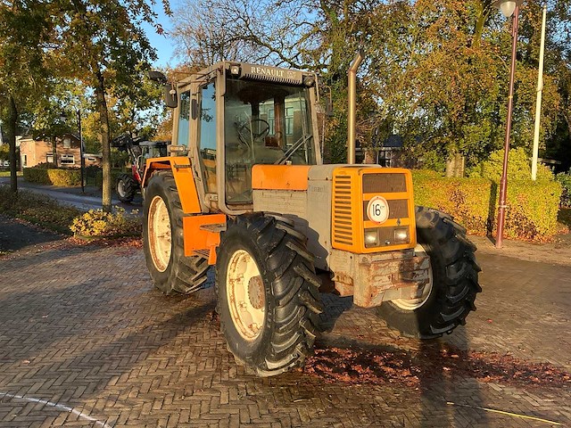 1987 renault 133.14 vierwielaangedreven landbouwtractor - afbeelding 12 van  16