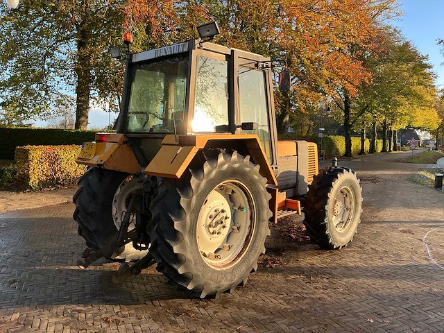 1987 renault 133.14 vierwielaangedreven landbouwtractor - afbeelding 14 van  16
