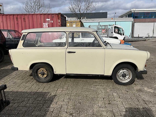 1987 trabant 601x oldtimer - afbeelding 17 van  22