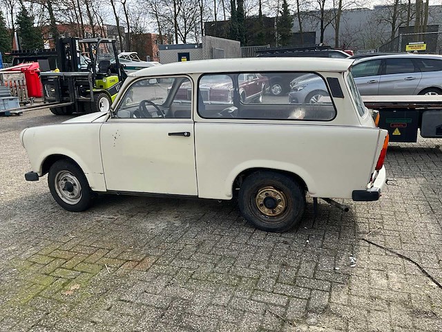 1987 trabant 601x oldtimer - afbeelding 21 van  22