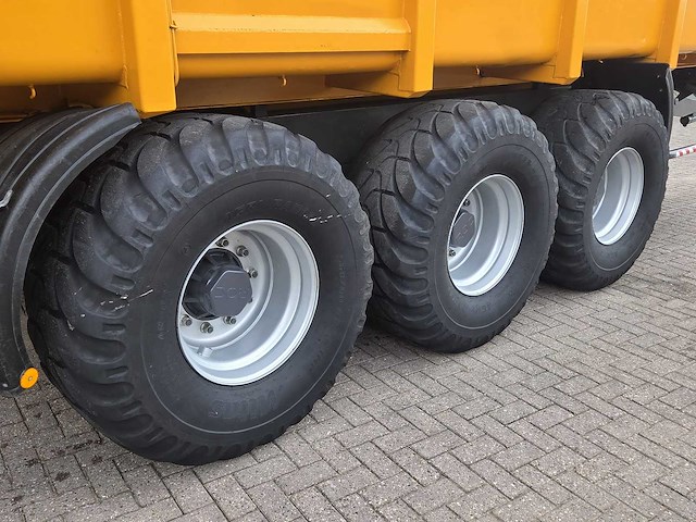 1987 veenhuis 28000 3-assige silagekipper - afbeelding 17 van  19