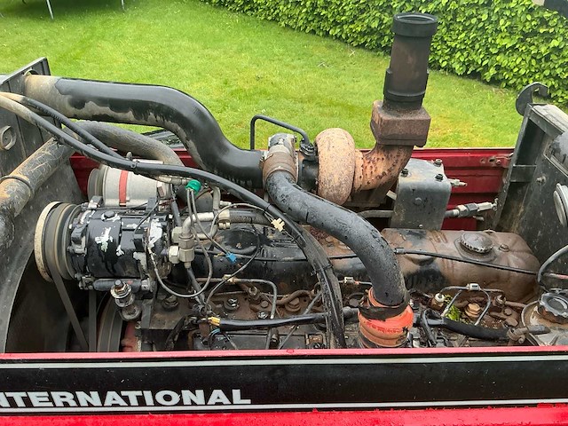 1988 case international 1255xl vierwielaangedreven landbouwtractor - afbeelding 25 van  32