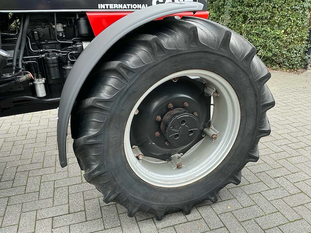 1988 case international 845 xl vierwielaangedreven landbouwtractor - afbeelding 30 van  56