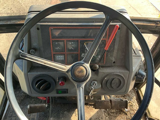1988 case international international tweewielaangedreven landbouwtractor - afbeelding 4 van  6