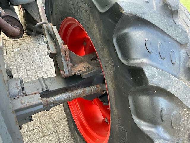 1988 fendt farmer 312 lsa turbomatik vierwielaangedreven landbouwtractor - afbeelding 2 van  39