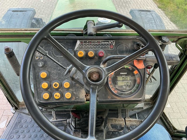 1988 fendt farmer 312 lsa turbomatik vierwielaangedreven landbouwtractor - afbeelding 22 van  39