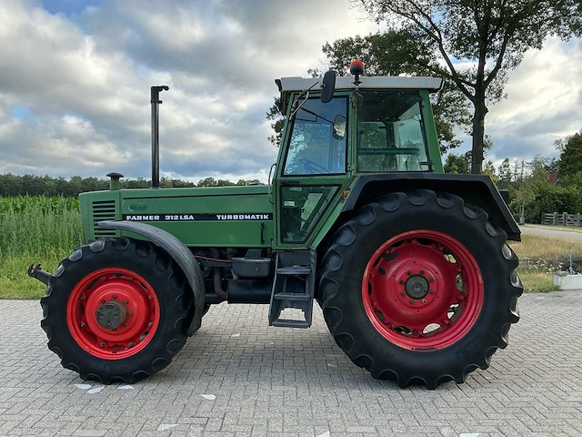 1988 fendt farmer 312 lsa turbomatik vierwielaangedreven landbouwtractor - afbeelding 12 van  39