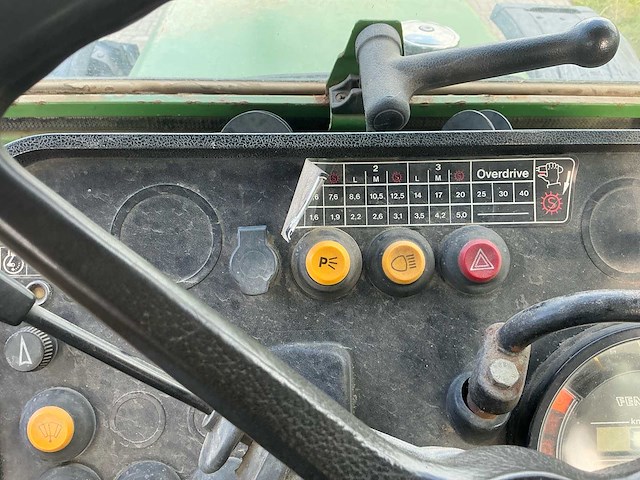 1988 fendt farmer 312 lsa turbomatik vierwielaangedreven landbouwtractor - afbeelding 32 van  39