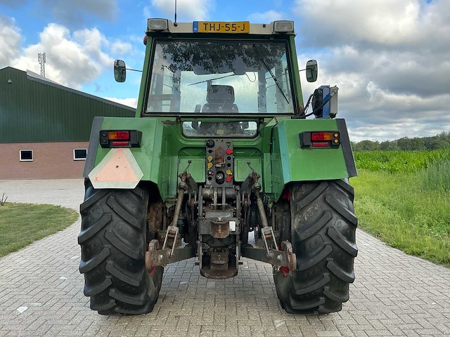 1988 fendt farmer 312 lsa turbomatik vierwielaangedreven landbouwtractor - afbeelding 34 van  39