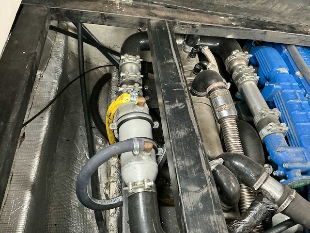 1988 glastron v250 motorjacht - afbeelding 21 van  28