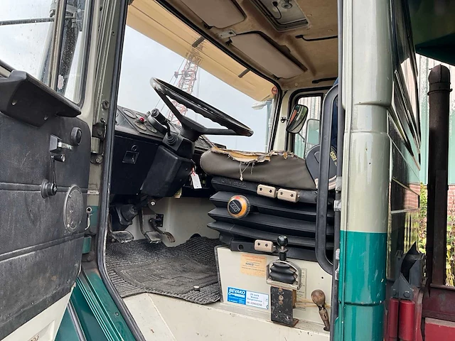 1988 iveco 330-30 6x6 vrachtwagen kipper - afbeelding 14 van  26