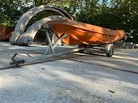 1988 jeanneau new matic 360 polyester boot met enkelassige boottrailer, lier en roeispanen - afbeelding 1 van  25