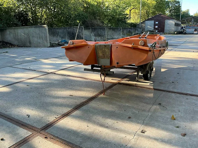 1988 jeanneau new matic 360 polyester boot met enkelassige boottrailer, lier en roeispanen - afbeelding 25 van  25