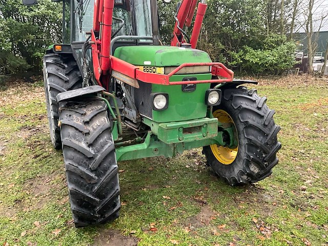 1988 john deere 2650 vierwielaangedreven landbouwtractor met voorlader - afbeelding 5 van  36