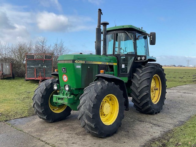 1988 john deere 4050 vierwielaangedreven landbouwtractor - afbeelding 1 van  22