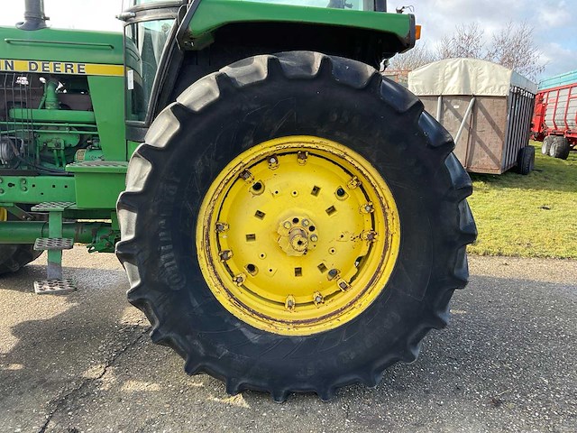 1988 john deere 4050 vierwielaangedreven landbouwtractor - afbeelding 22 van  22