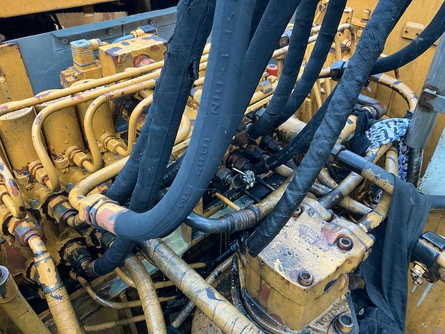 1988 liebherr r900b rupsgraafmachine - afbeelding 21 van  35
