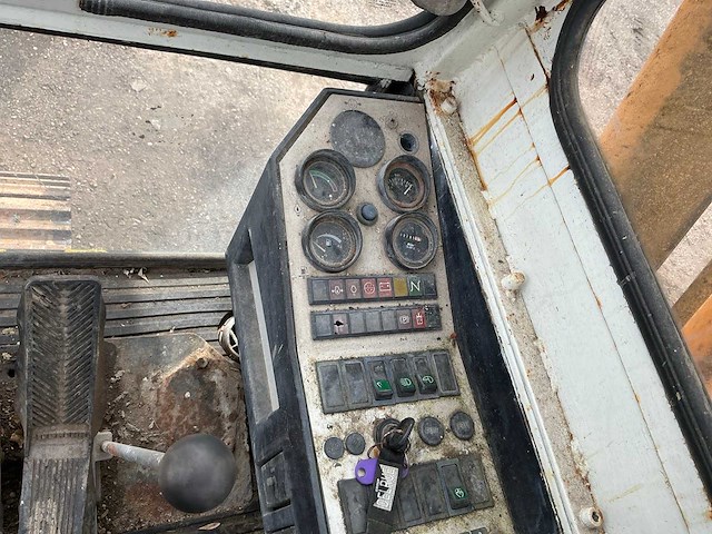 1988 liebherr r900b rupsgraafmachine - afbeelding 14 van  34