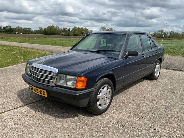 1988 mercedes-benz 190-serie 2.0 e personenauto - afbeelding 1 van  44