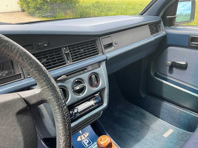 1988 mercedes-benz 190-serie 2.0 e personenauto - afbeelding 21 van  44
