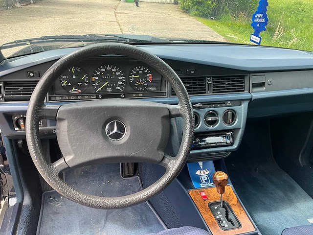 1988 mercedes-benz 190-serie 2.0 e personenauto - afbeelding 23 van  44