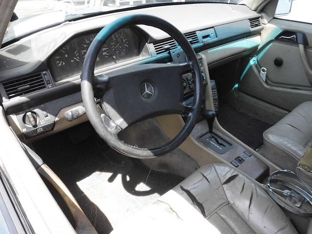 1988 mercedes-benz 300 tdt | german classic estate car - afbeelding 7 van  16