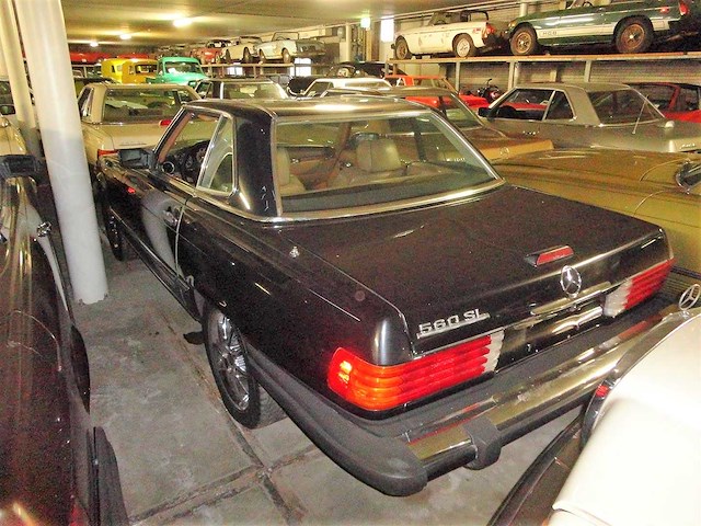 1988 mercedes-benz 560 sl roadster | german classic sports car - afbeelding 24 van  32