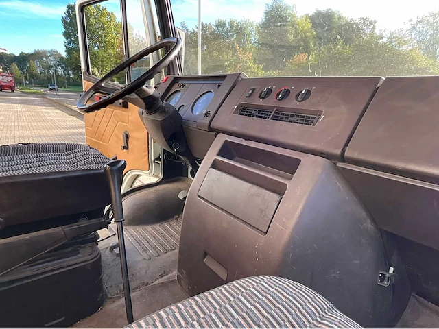 1988 mercedes-benz 700 d bedrijfswagen - afbeelding 10 van  34