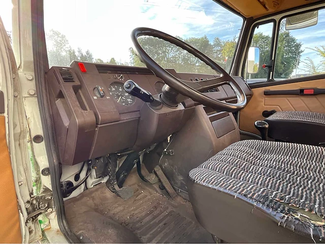 1988 mercedes-benz 700 d bedrijfswagen - afbeelding 11 van  34