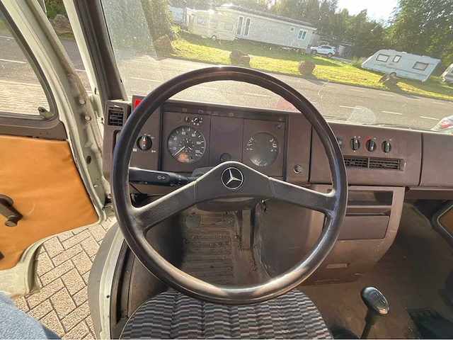1988 mercedes-benz 700 d bedrijfswagen - afbeelding 13 van  34