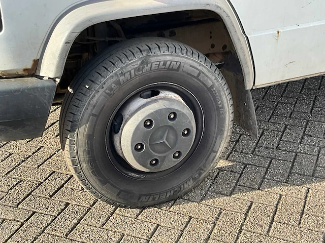 1988 mercedes-benz 700 d bedrijfswagen - afbeelding 21 van  34