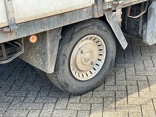 1988 mercedes-benz 700 d bedrijfswagen - afbeelding 26 van  34