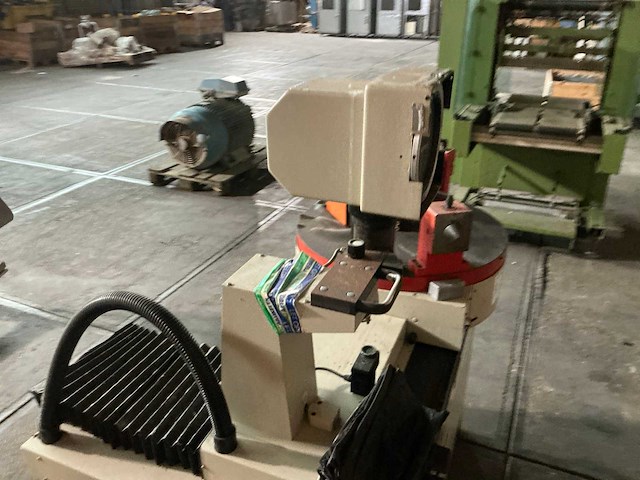 1988 messma-kelch-robot 351ea6 gereedschap instelmachine - afbeelding 1 van  8