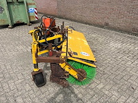 1988 nido hf 5 ds/200 veegmachine – 3-punts – pto – opvangbak - afbeelding 1 van  8