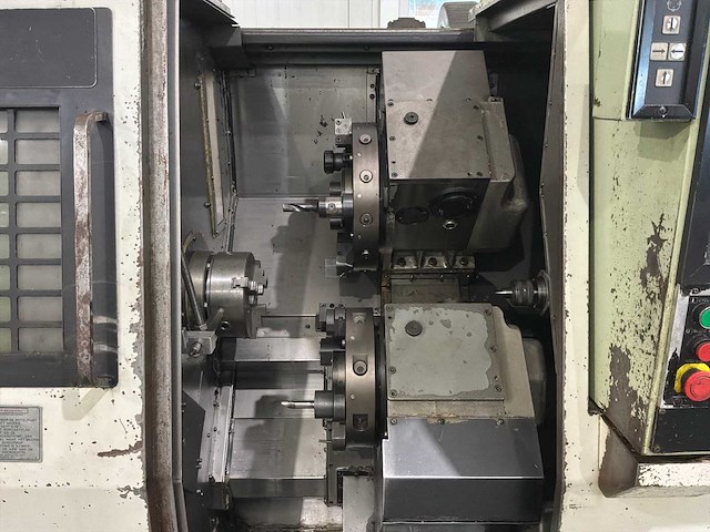 1988 okuma lr10 cnc-draaibank - afbeelding 17 van  19