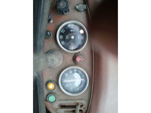 1988 renault 75.14 ls vierwielaangedreven landbouwtractor met voorlader - afbeelding 4 van  23