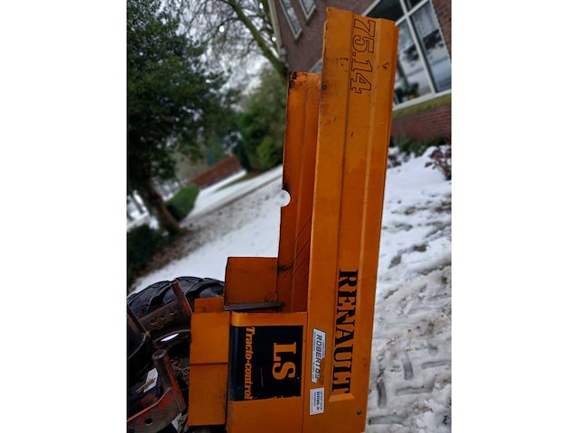 1988 renault 75.14 ls vierwielaangedreven landbouwtractor met voorlader - afbeelding 9 van  23