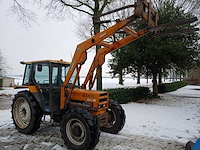 1988 renault 75.14 ls vierwielaangedreven landbouwtractor met voorlader - afbeelding 17 van  23
