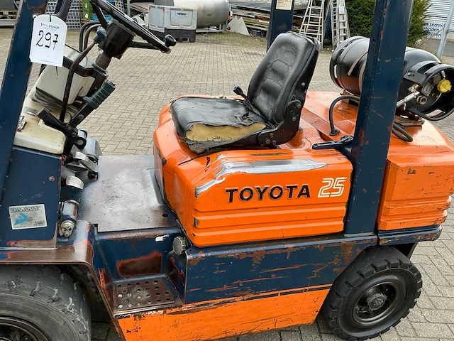 1988 toyota 42 5 fgf 25 vorkheftruck - afbeelding 27 van  29