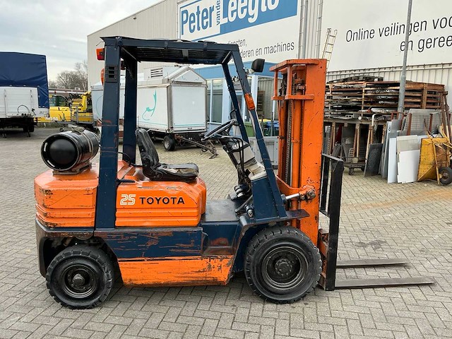 1988 toyota 42 5 fgf 25 vorkheftruck - afbeelding 14 van  18