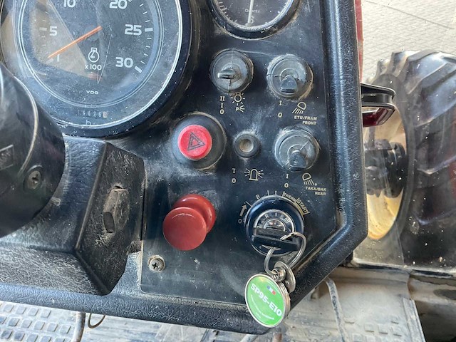 1988 valmet 905 autocontrol vierwielaangedreven landbouwtractor - afbeelding 17 van  39