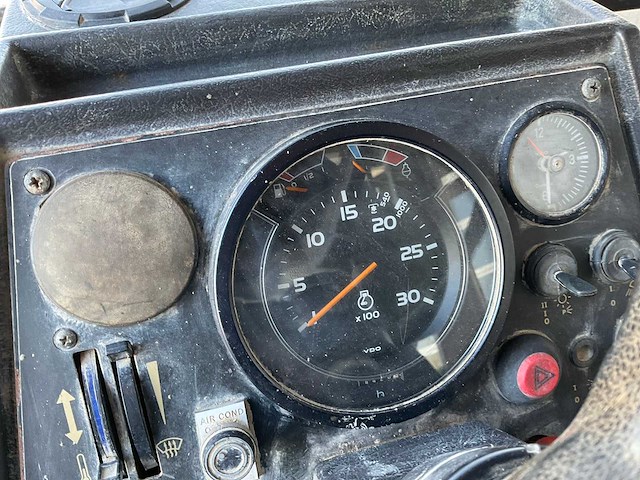 1988 valmet 905 autocontrol vierwielaangedreven landbouwtractor - afbeelding 18 van  39