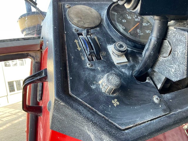 1988 valmet 905 autocontrol vierwielaangedreven landbouwtractor - afbeelding 20 van  39