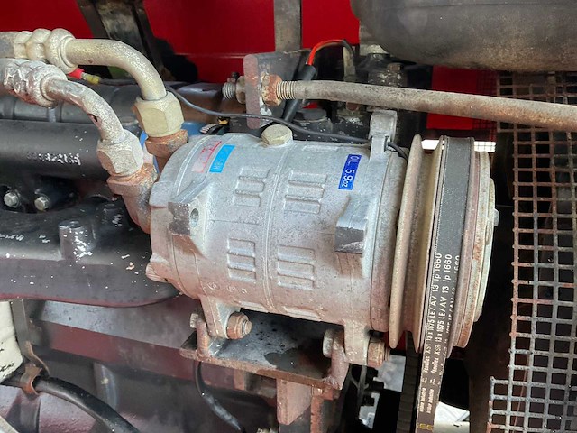 1988 valmet 905 autocontrol vierwielaangedreven landbouwtractor - afbeelding 27 van  39