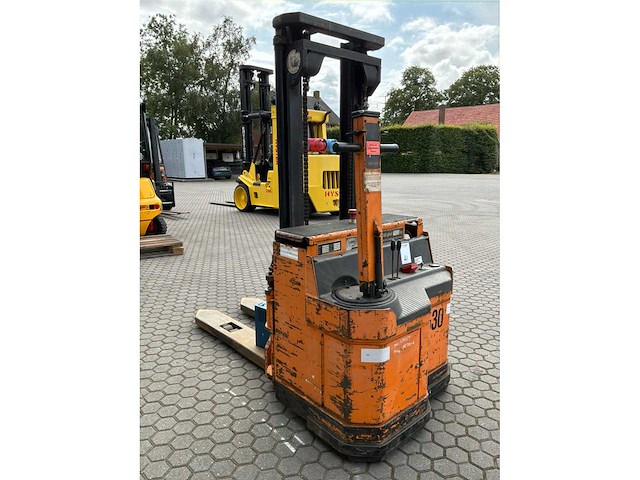 1988 wagner egv 1600b stapelaar - afbeelding 7 van  10