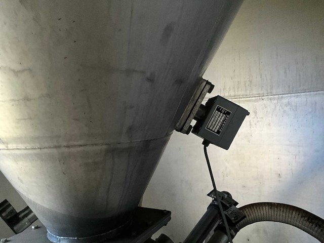 1988 zeppelin 110 m3 verticale aluminium opslagsilo - afbeelding 13 van  13