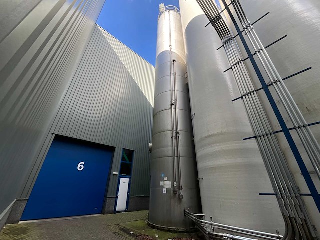 1988 zeppelin 110 m3 verticale aluminium opslagsilo - afbeelding 1 van  13