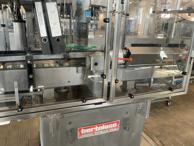 1989 bertolaso capvit 31,5x24 dop flessensluitmachine - afbeelding 33 van  36